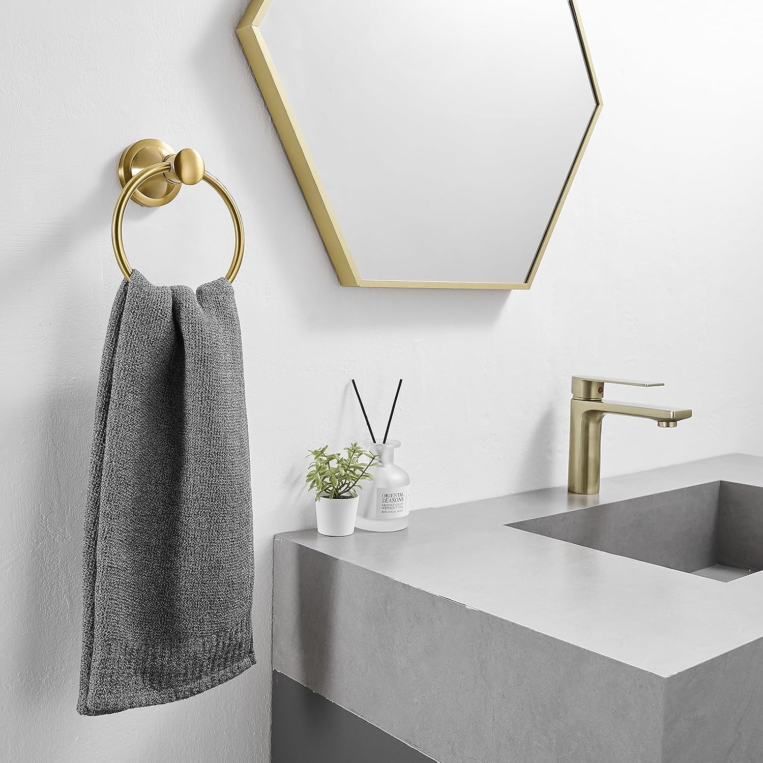 BESy Towel Ring, Bathroom Hand Towel Holder Wall Mounted Brushed Gold